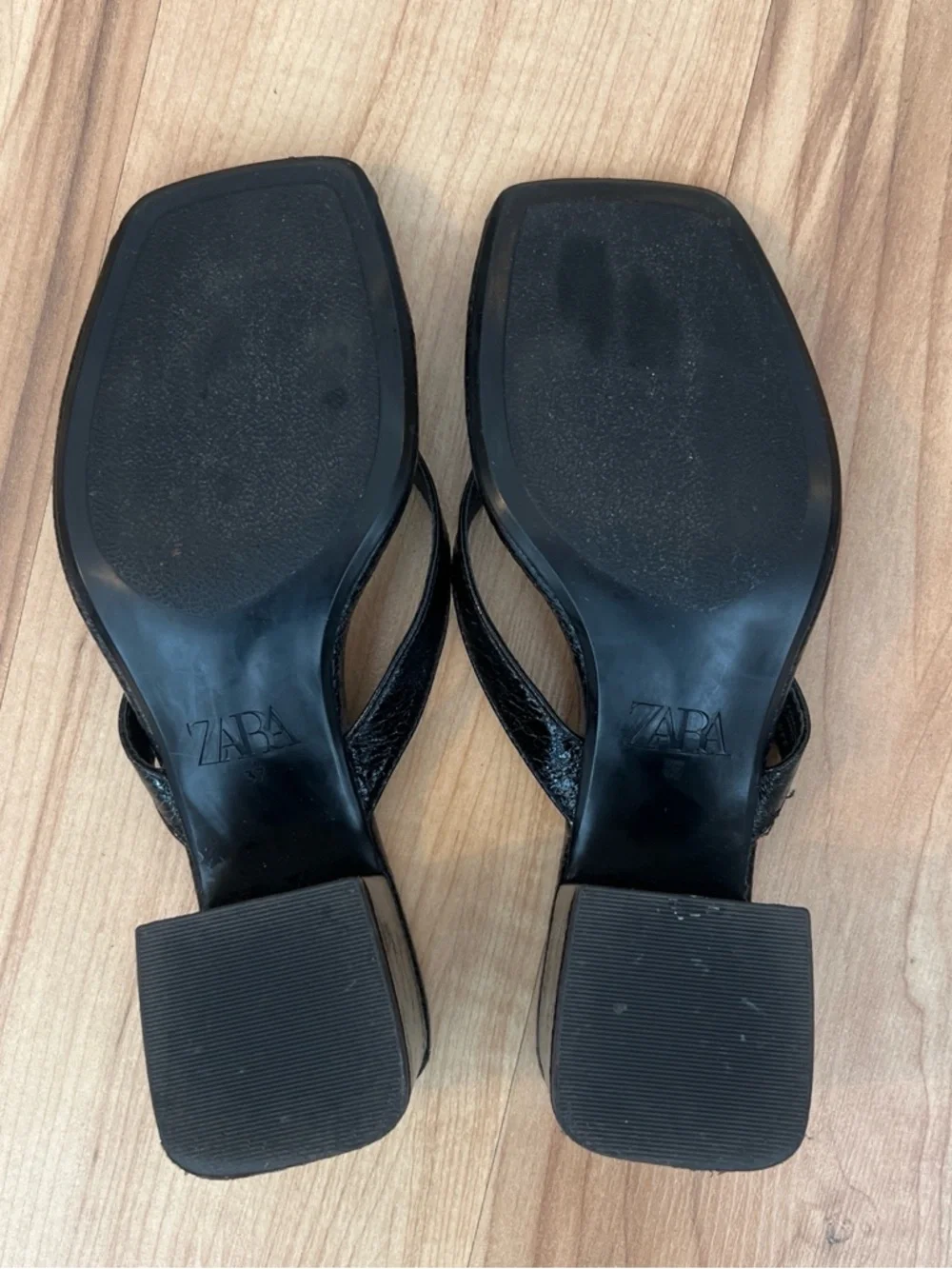 Zara Black Square-Toe Block Heel Thong Sandals - Picture 4 of 4